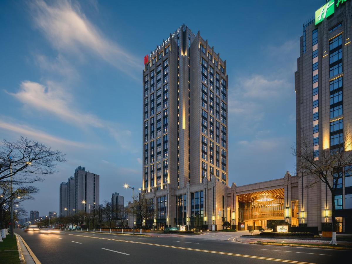 Hualuxe Kunshan Huaqiao By Ihg - F1 Racing Preferred Hotel Exteriör bild
