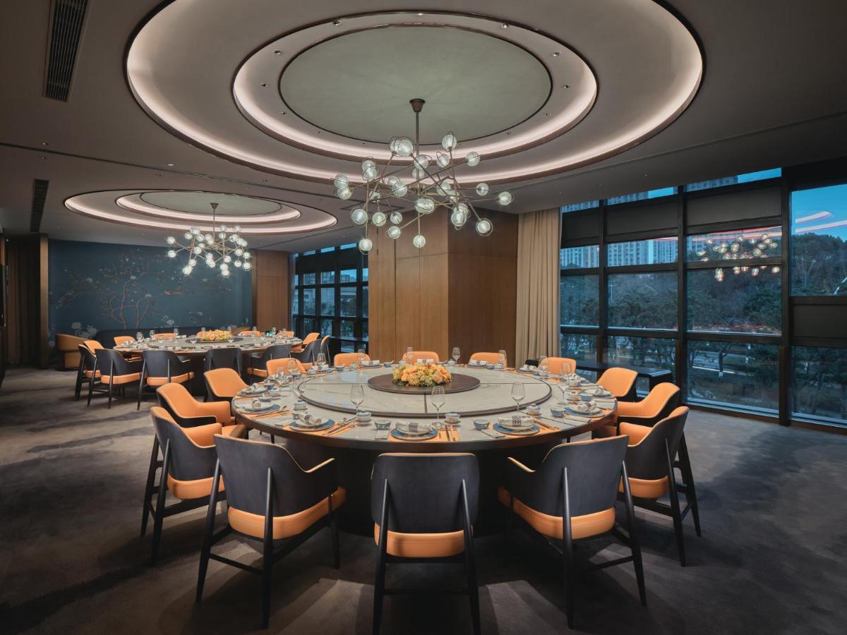 Hualuxe Kunshan Huaqiao By Ihg - F1 Racing Preferred Hotel Exteriör bild