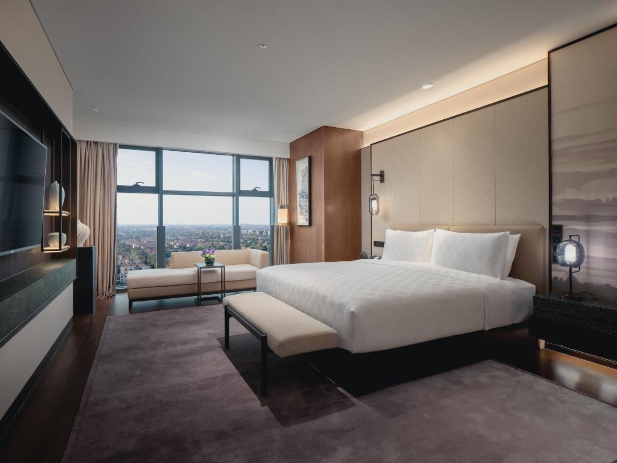 Hualuxe Kunshan Huaqiao By Ihg - F1 Racing Preferred Hotel Exteriör bild