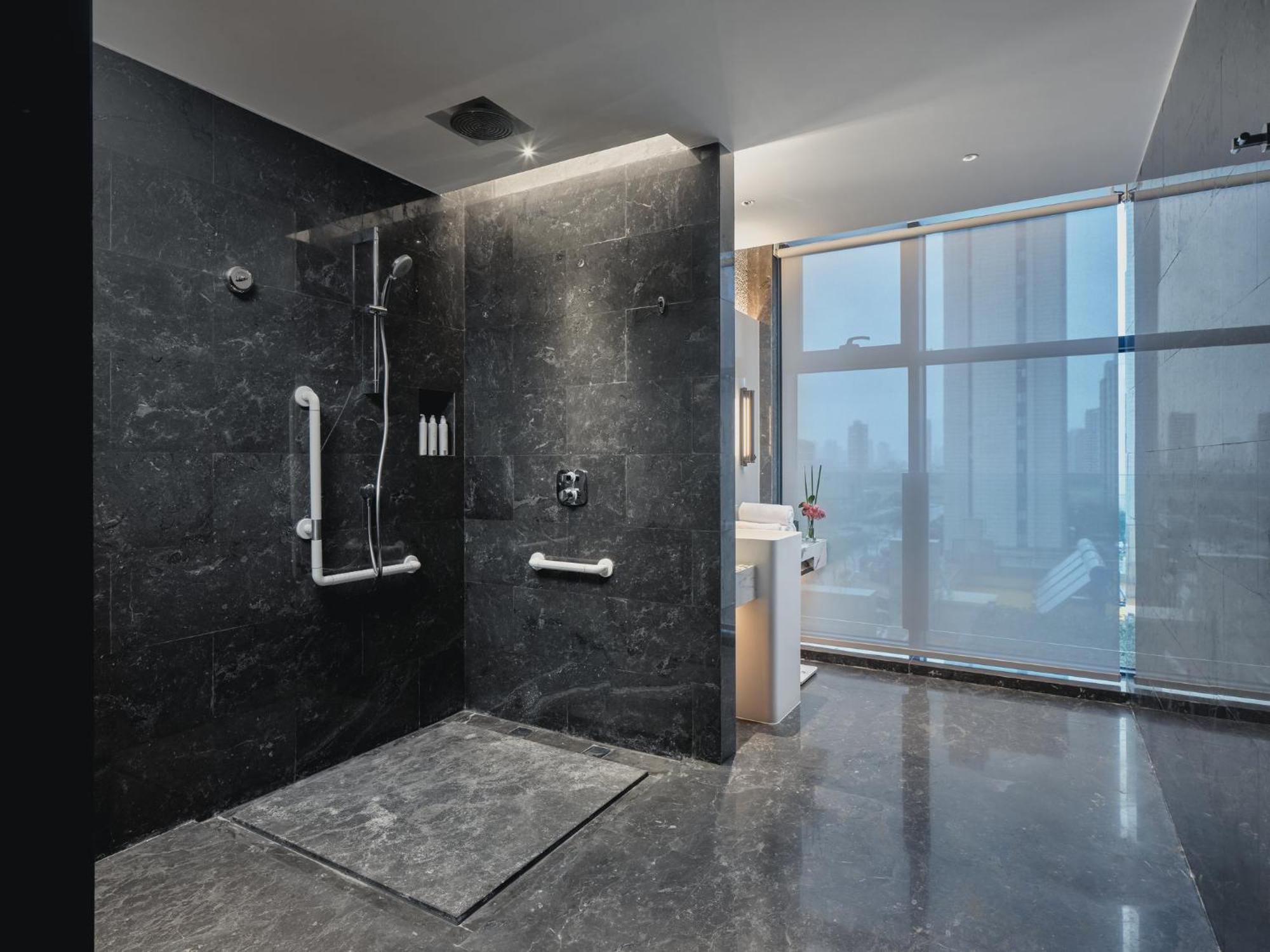 Hualuxe Kunshan Huaqiao By Ihg - F1 Racing Preferred Hotel Exteriör bild